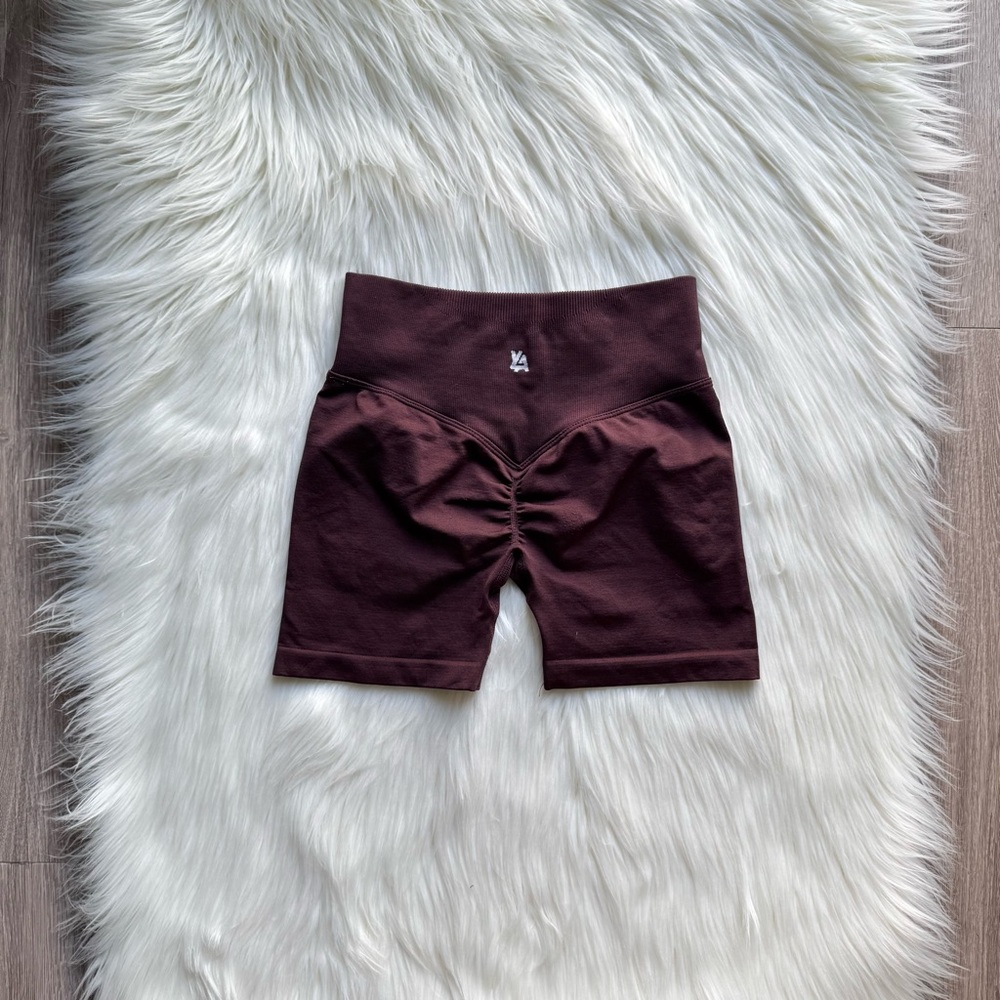 YoungLA burgundy legacy high-waisted shorts - Picture 2 of 3